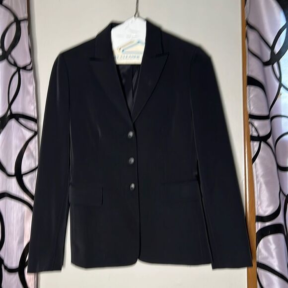 Tahari classic long sleeve three button blazer size 2 - Picture 1 of 10